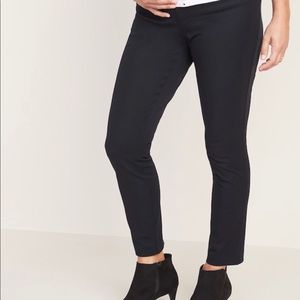 Old Navy Maternity Pixie side panel pants